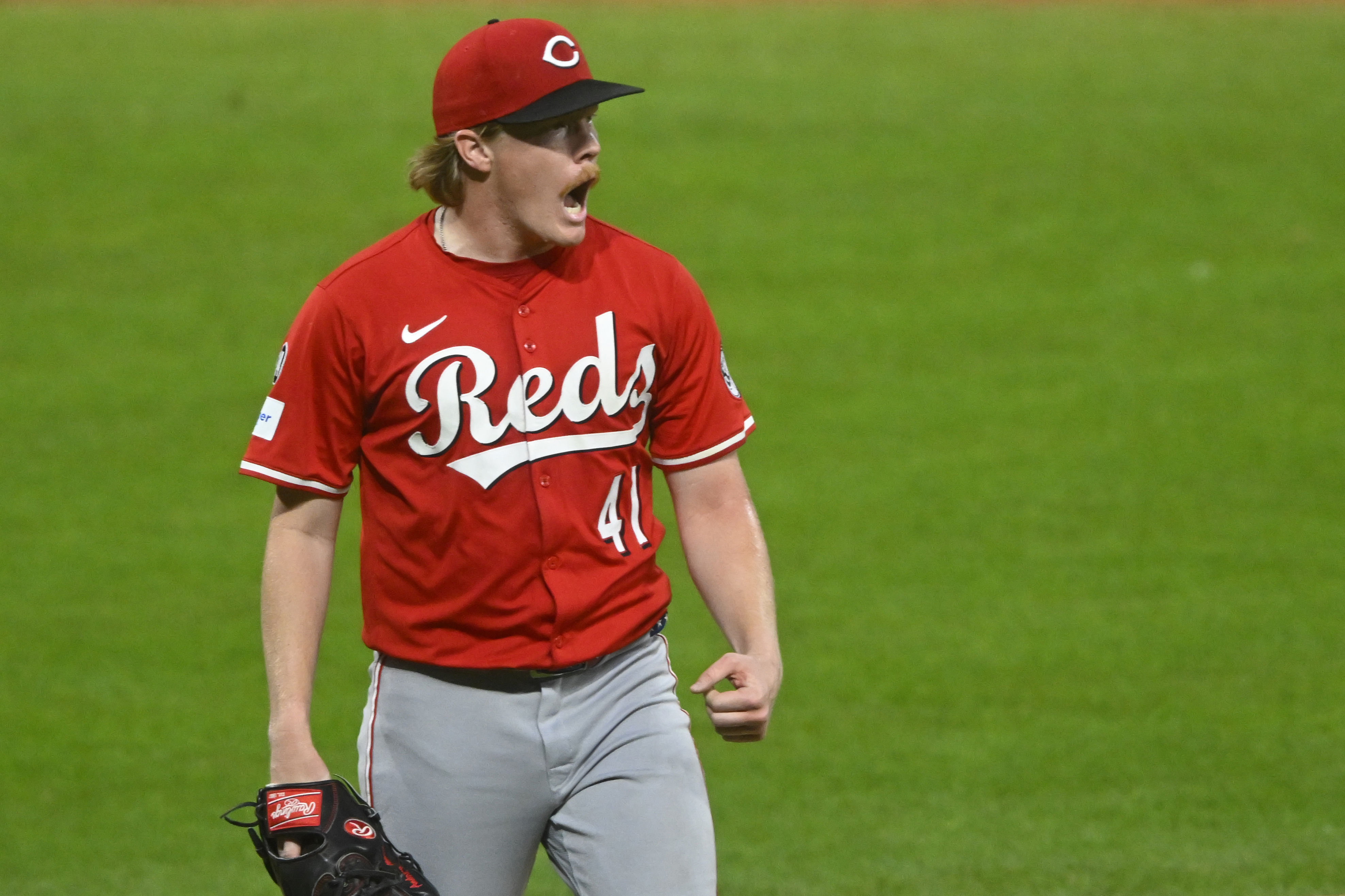 Andrew Abbott looks ready to blow hitters away all night (Credits: IMAGN)
